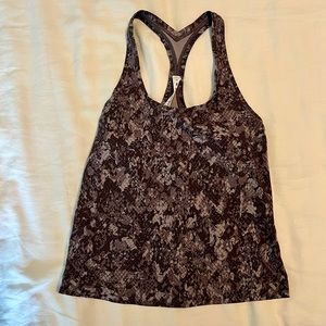 Lululemon Tank Top Size 6 (Never Worn)